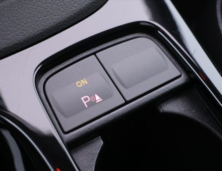 Ford Kuga SUV / Terénní 2,0 l 103 kw