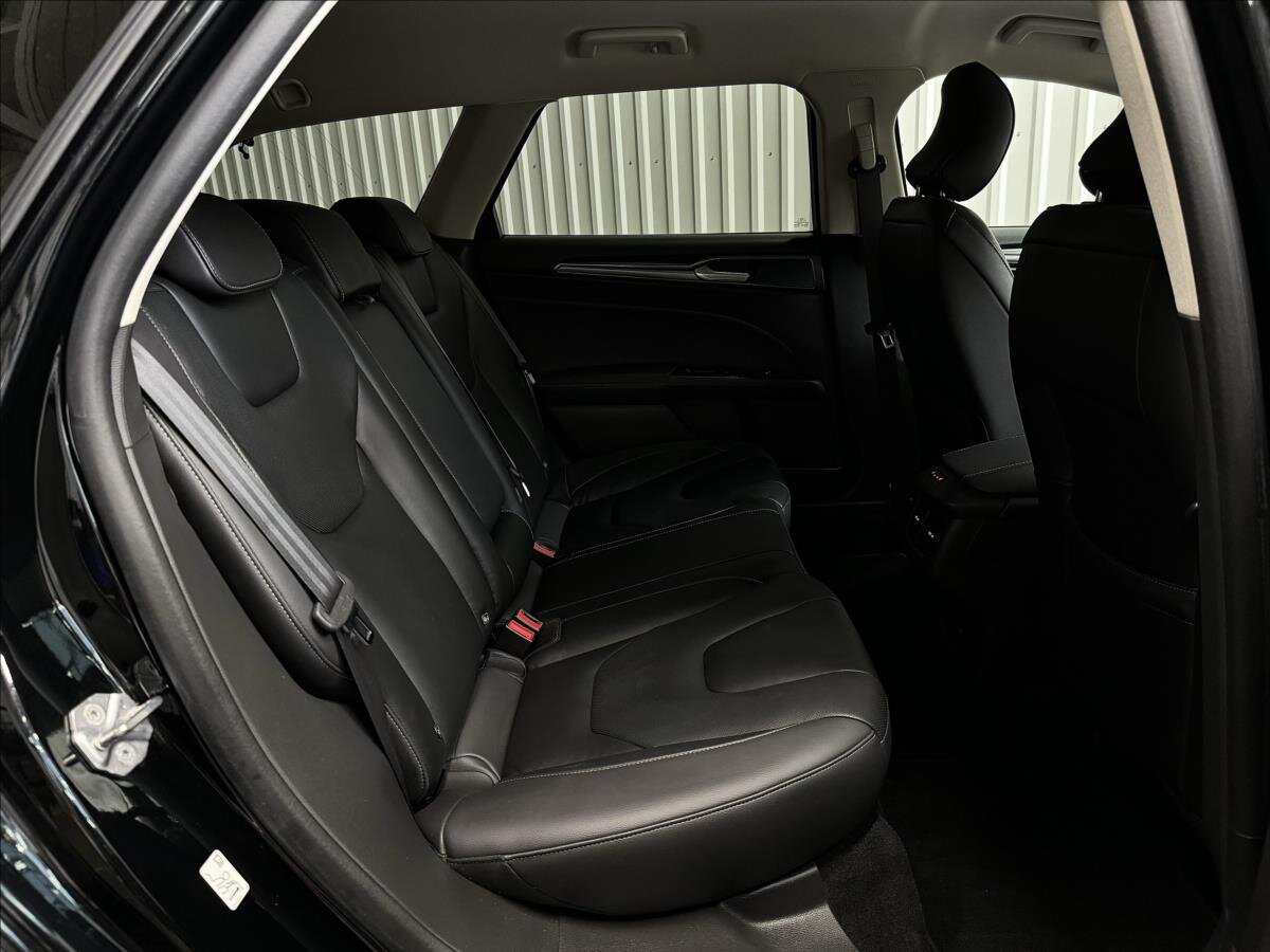 Ford Mondeo Kombi 1,5 l 121 kw