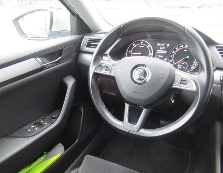 Škoda Superb Kombi 2,0 l 110 kw