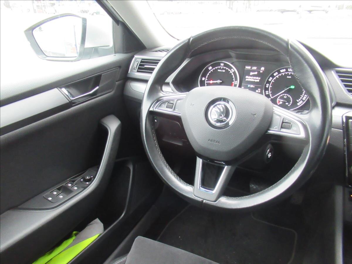 Škoda Superb Kombi 2,0 l 110 kw