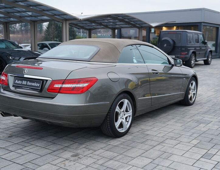 Mercedes-Benz Třídy E 6