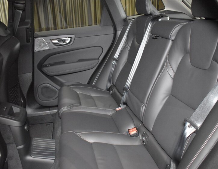 Volvo XC60 SUV / Terénní 2,0 l 257 kw