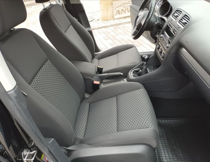 Volkswagen Golf Hatchback 1,2 l 77 kw