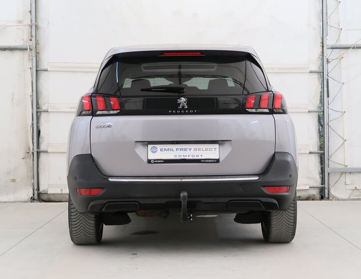 Peugeot 5008 SUV / Terénní 1,2 l 96 kw