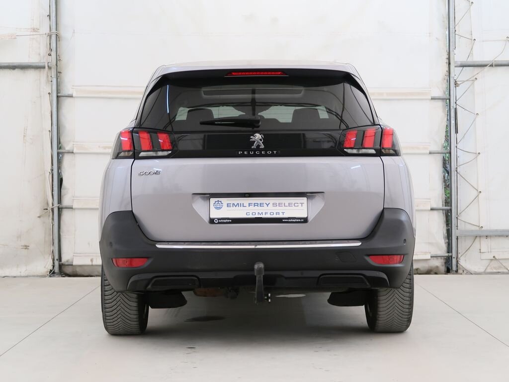 Peugeot 5008 SUV / Terénní 1,2 l 96 kw