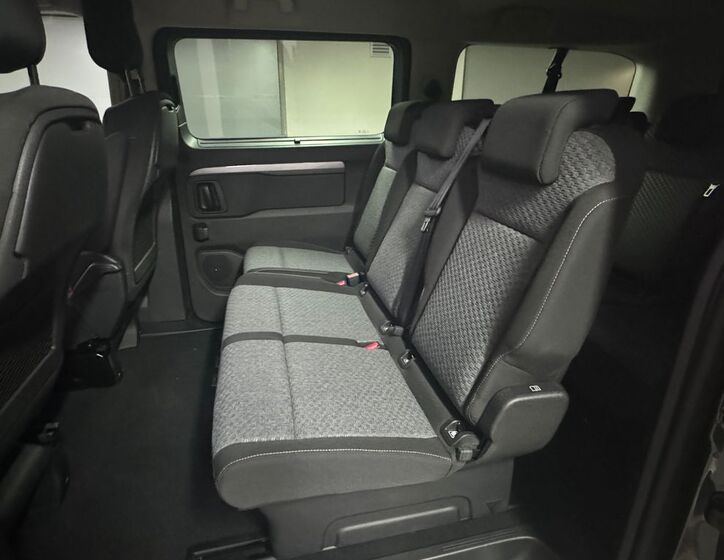 Toyota ProAce Verso 10