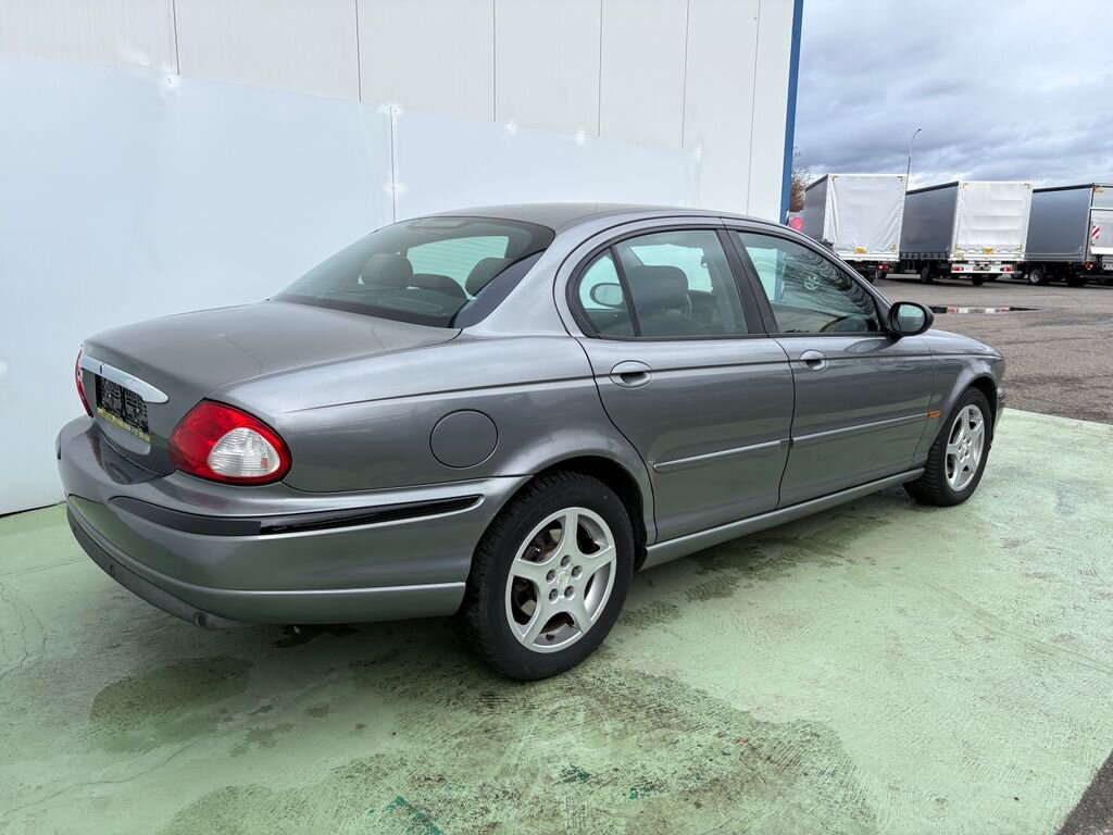 Jaguar X-Type Sedan 2,1 l 115 kw
