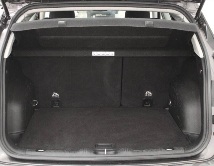 Jeep Compass SUV / Terénní 1,6 l 88 kw