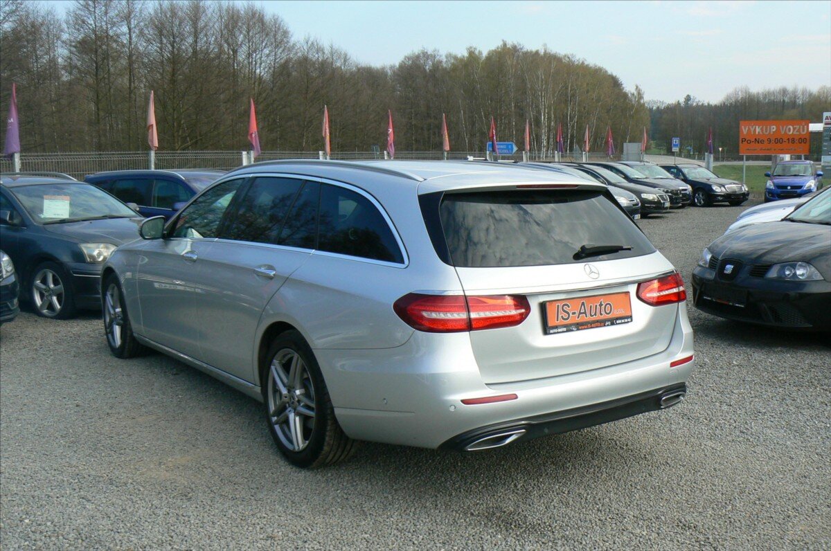 Mercedes-Benz Třídy E Kombi 2,0 l 143 kw
