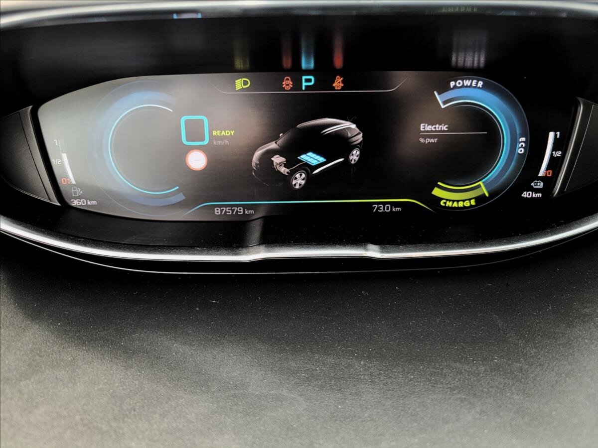 Peugeot 3008 SUV / Terénní 1,6 l 165 kw