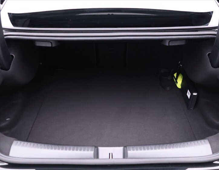 Mercedes-Benz CLA Kupé 1,3 l 120 kw