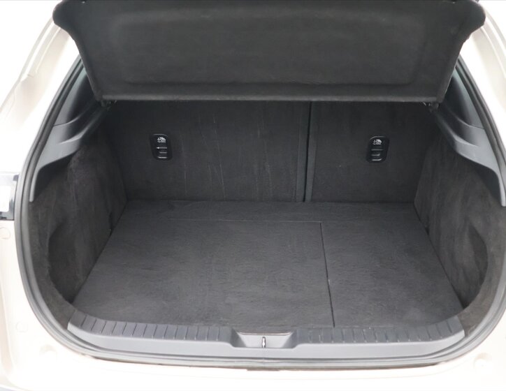 Mazda CX-30 SUV / Terénní 2,0 l 110 kw
