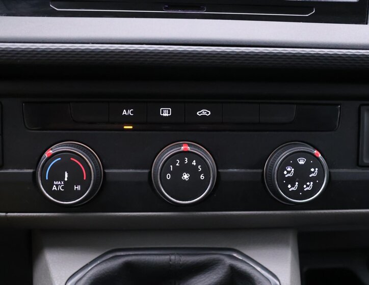 Volkswagen Transporter 19