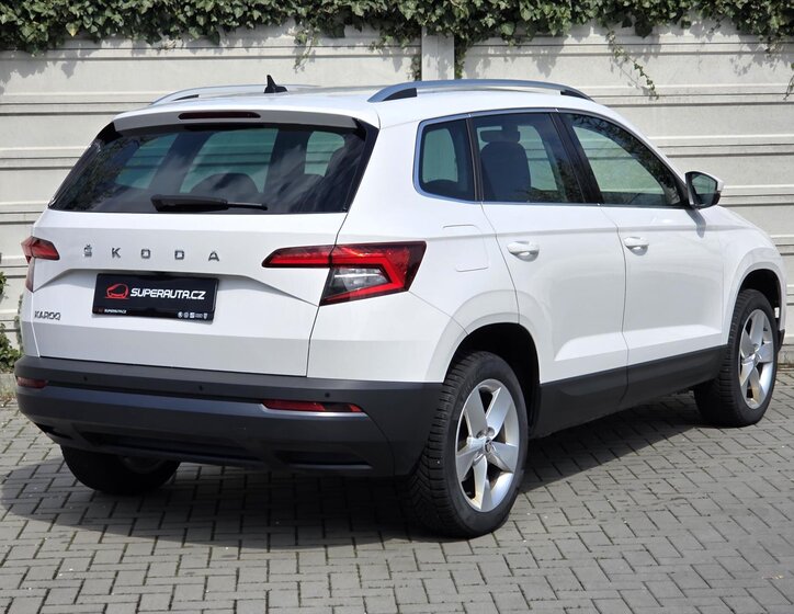 Škoda Karoq SUV / Terénní 1,5 l 110 kw