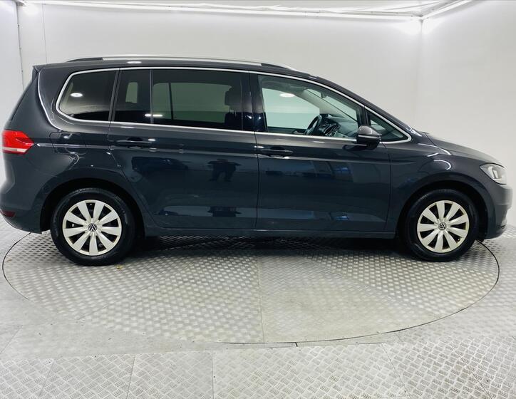 Volkswagen Touran 22