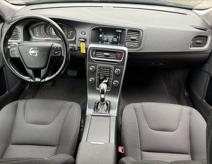 Volvo V60 30