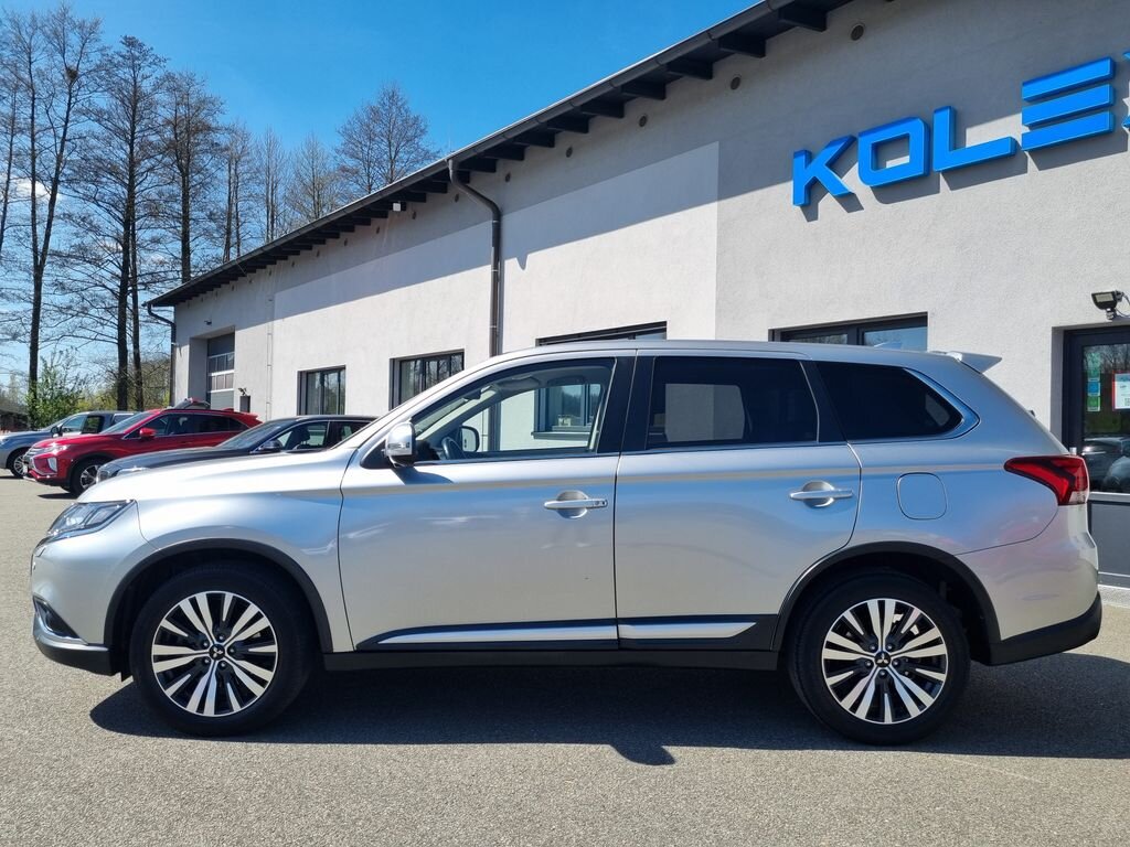 Mitsubishi Outlander SUV / Terénní 2,0 l 110 kw