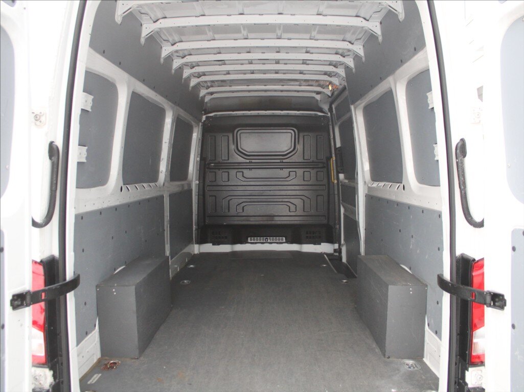 Volkswagen Crafter Skříň 2,0 l 103 kw