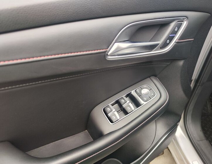 MG Ostatní SUV 1,5 l 119 kw