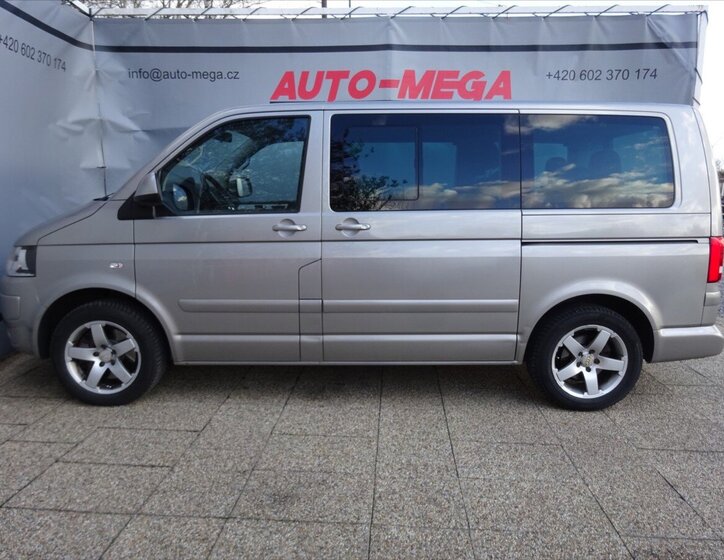 Volkswagen Multivan 5