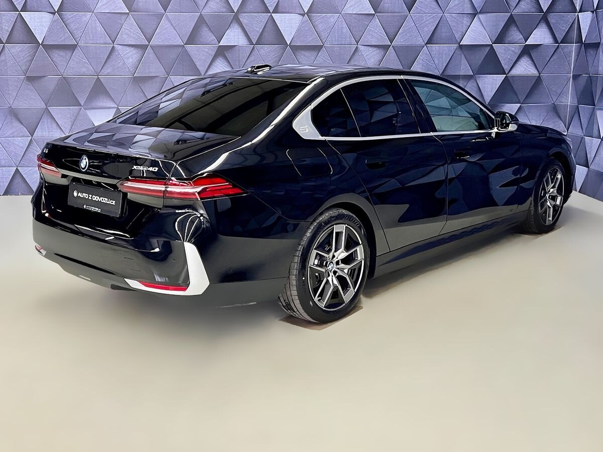 BMW Ostatní Sedan / Limuzína 0,0 290 kw