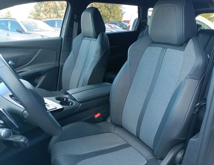 Peugeot 5008 SUV / Terénní 1,5 l 96 kw