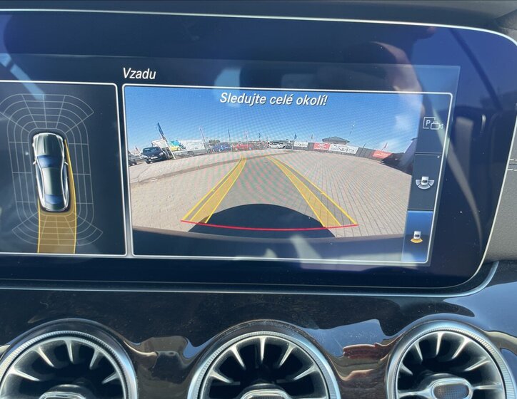 Mercedes-Benz Třídy E Kupé 2,0 l 180 kw