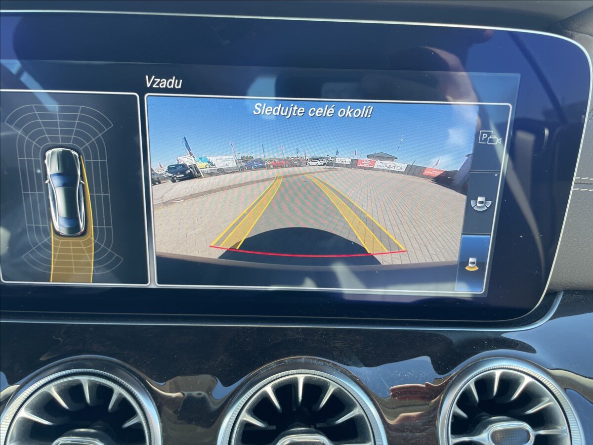 Mercedes-Benz Třídy E Kupé 2,0 l 180 kw