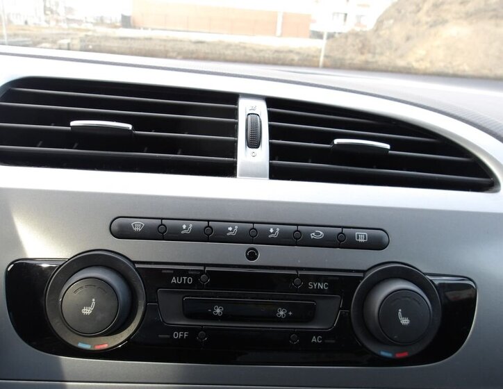 Seat Leon Hatchback 1,4 l 92 kw