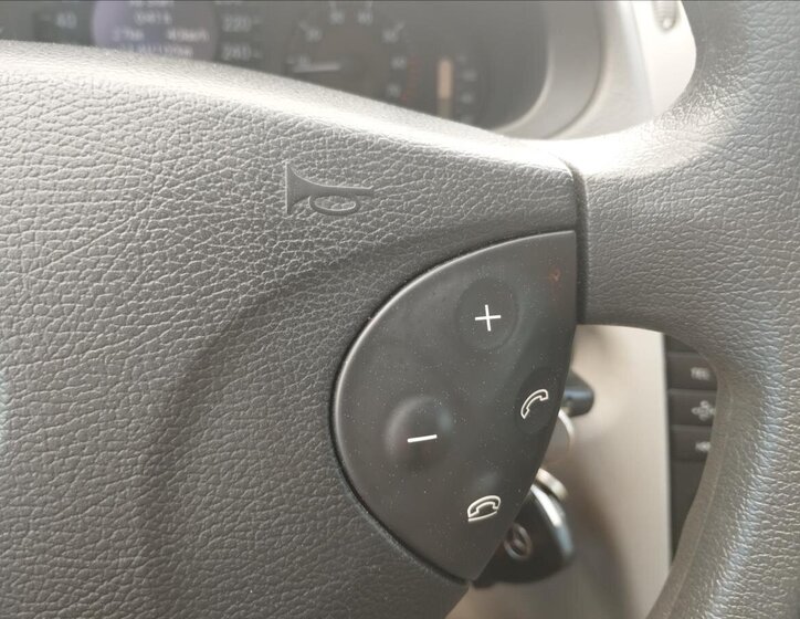 Mercedes-Benz Třídy E Sedan / Limuzína 1,8 l 120 kw