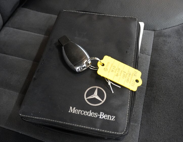 Mercedes-Benz Třídy R SUV 5,0 l 225 kw