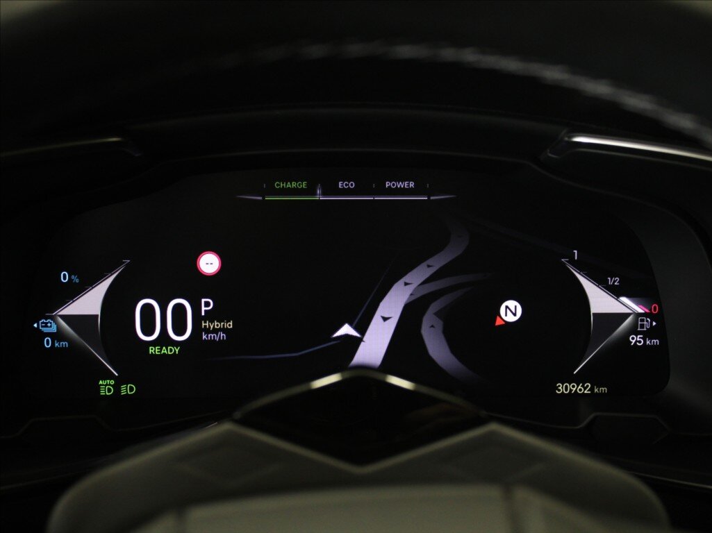 DS Automobiles DS7 Crossback SUV 1,6 l 221 kw