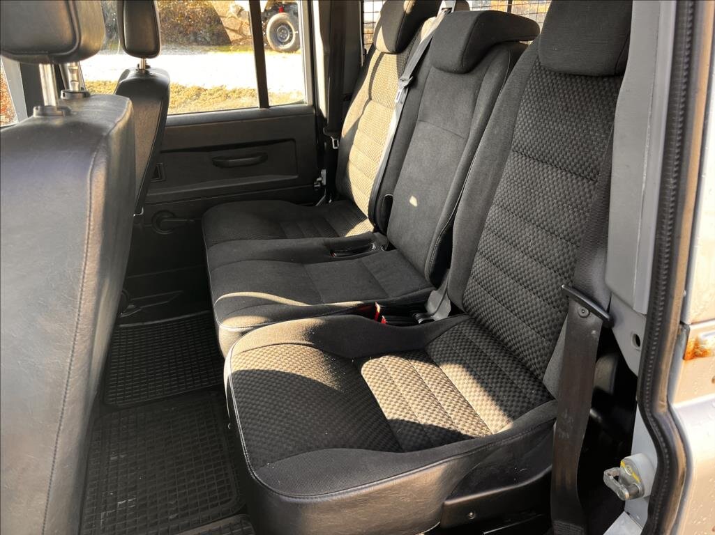Land Rover Defender Ostatní 2,4 l 90 kw