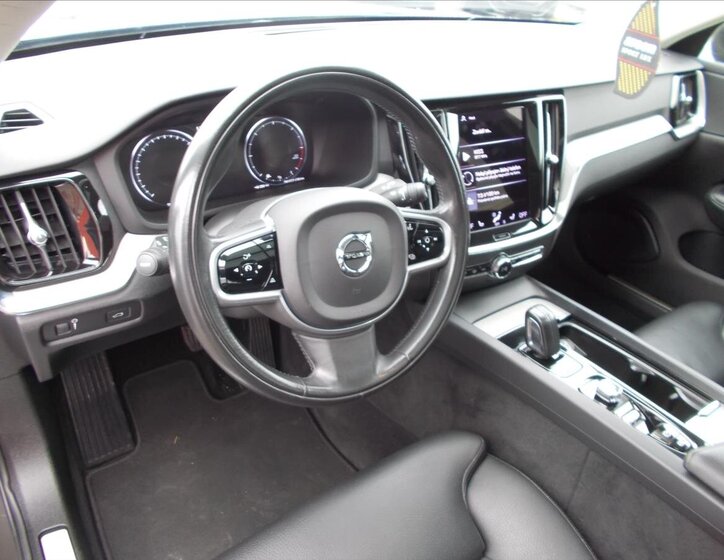 Volvo V60 Kombi 2,0 l 145 kw