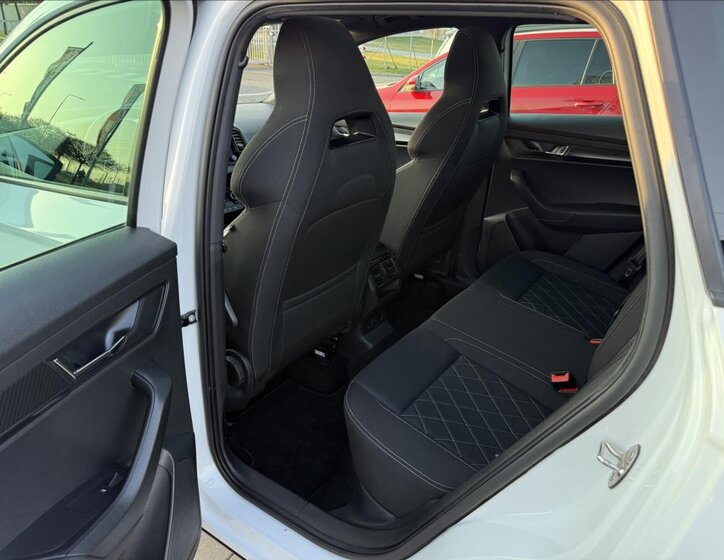 Škoda Karoq SUV / Terénní 1,5 l 110 kw