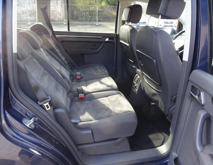 Volkswagen Touran MPV 1,2 l 77 kw