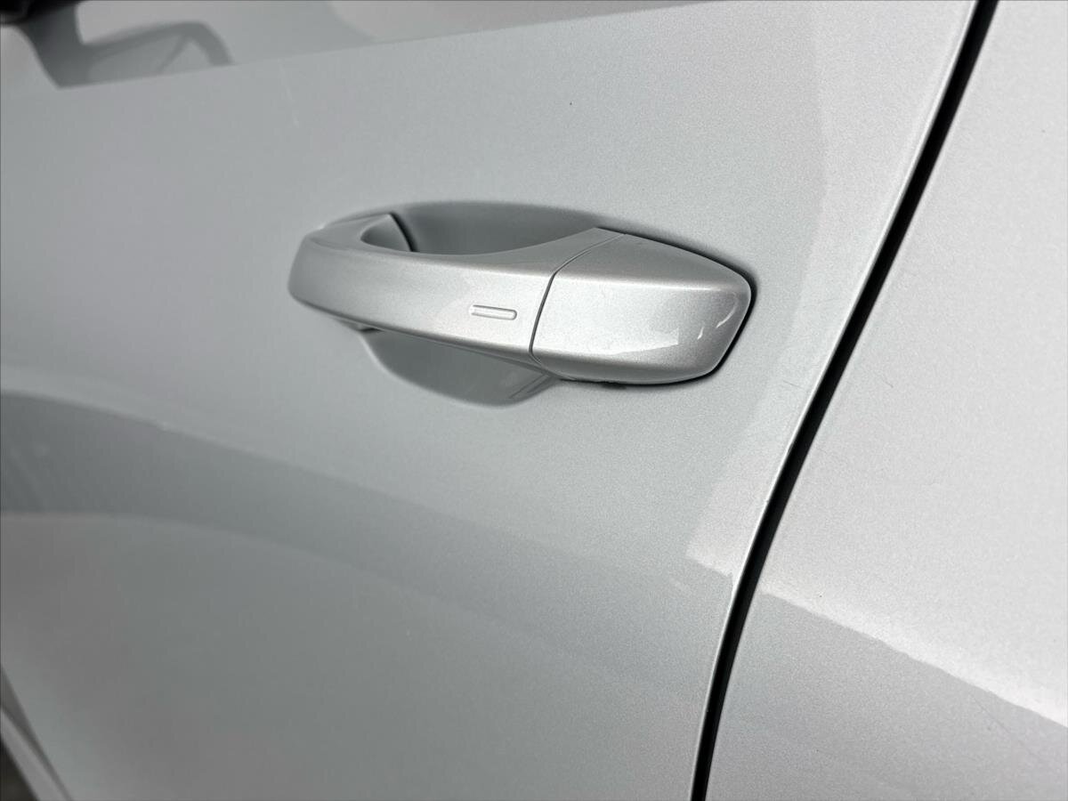 Škoda Fabia Hatchback 999,0 85 kw