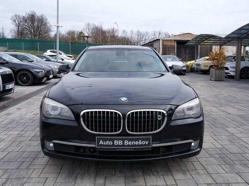 BMW Řada 7 Sedan / Limuzína 3,0 l 180 kw