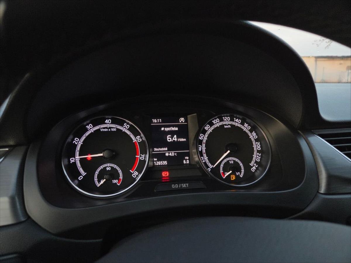 Škoda Rapid Hatchback 999,0 81 kw