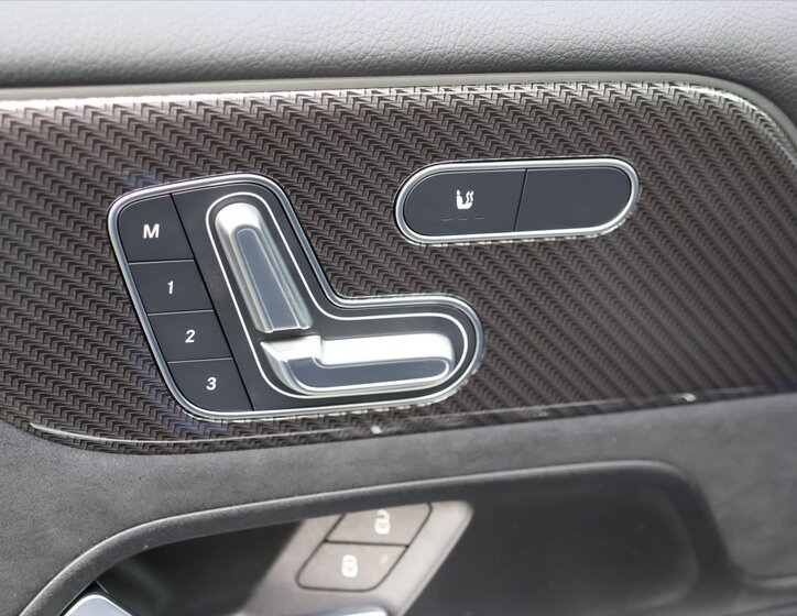 Mercedes-Benz GLB SUV 2,0 l 324 kw