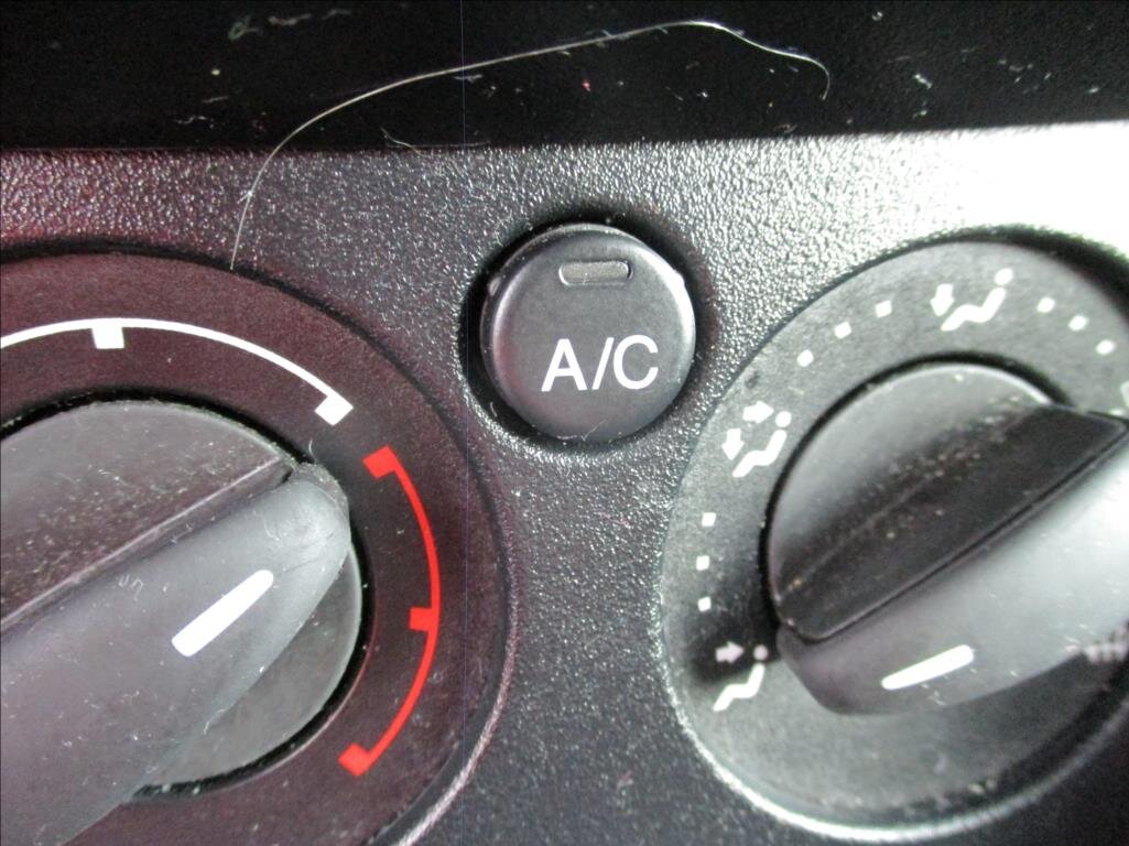 Ford Transit Connect Skříň 1,5 l 74 kw