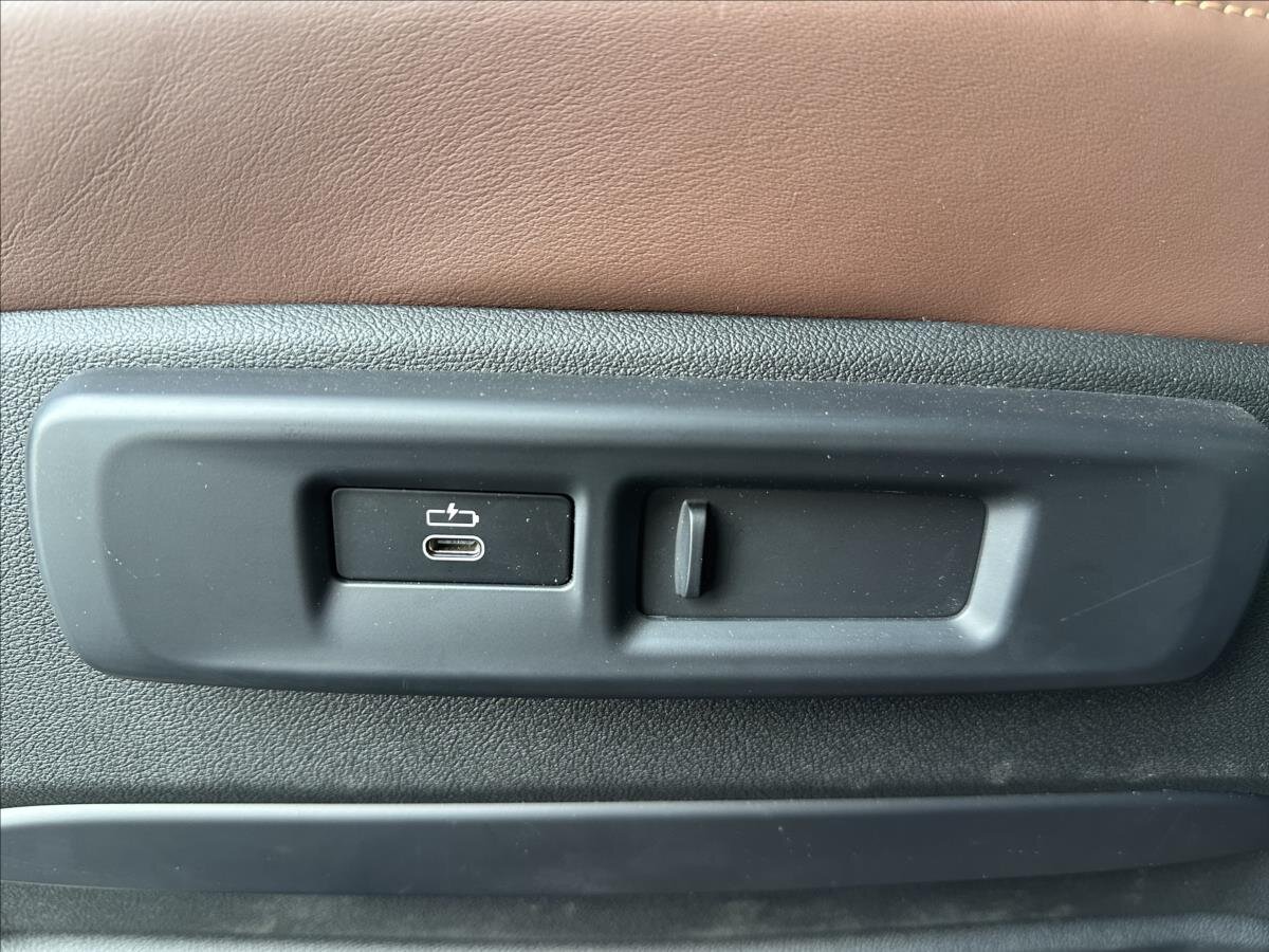 BMW X5 SUV / Terénní 3,0 l 195 kw