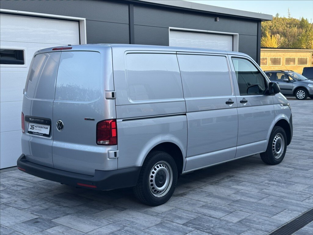 Volkswagen Transporter Skříň 2,0 l 110 kw
