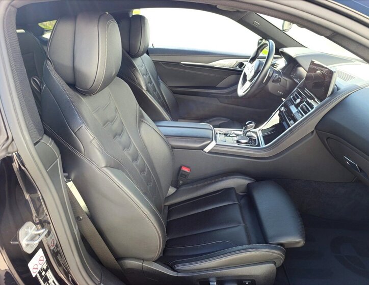 BMW Řada 8 Kupé 4,4 l 390 kw