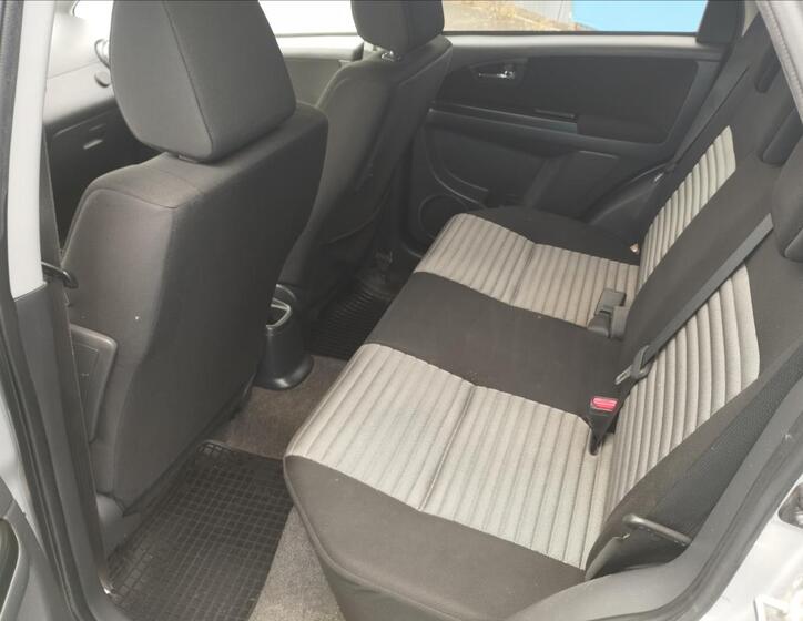 Suzuki SX4 10