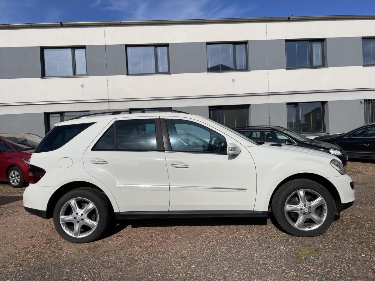 Mercedes-Benz Třídy M SUV 3,0 l 165 kw