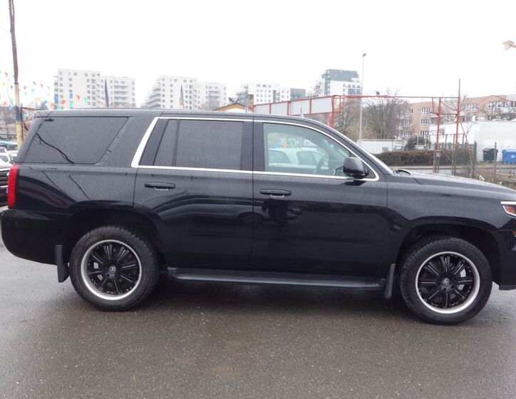 Chevrolet Tahoe 4