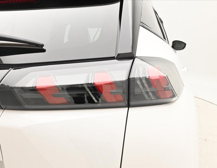 Peugeot 2008 SUV / Terénní 1,5 l 81 kw