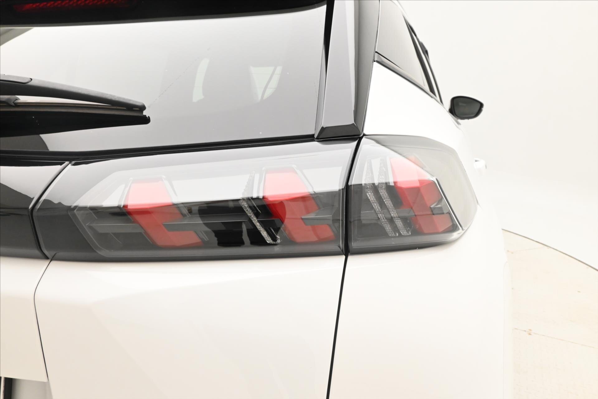 Peugeot 2008 SUV / Terénní 1,5 l 81 kw