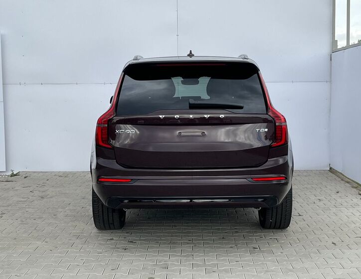 Volvo XC90 4